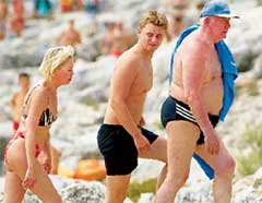 АКТИВНЫЙ ГЕНСЕК: ведет зятя и дочку по своим стопам