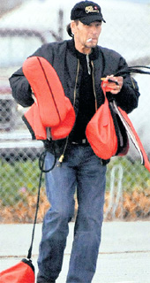 БЕДНЯГА: Патрик живёт на таблетках