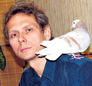 К Константину САБИНИНУ тянутся птицы и звери