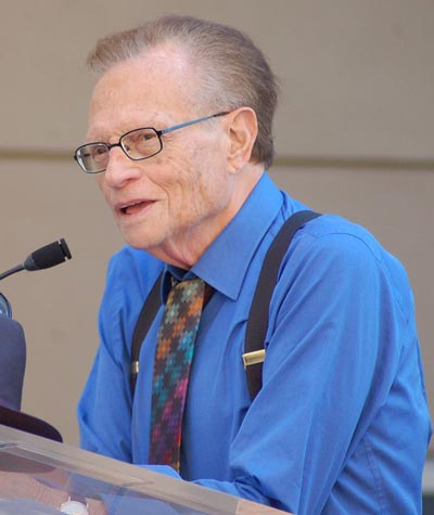 У Ларри Кинга было 7 жен, но 8 браков. wikipedia