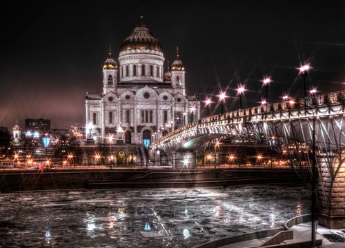 Храм Христа Спасителя и Патриарший мост. wikimedia