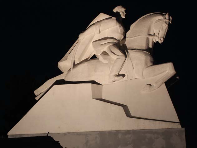 Памятник кубанским казакам в станице Кущевская Краснодарский край. Фото: wikimedia.org Кубанские и запорожские казаки . Фото