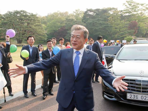 North and South Korean leaders hail historic summit