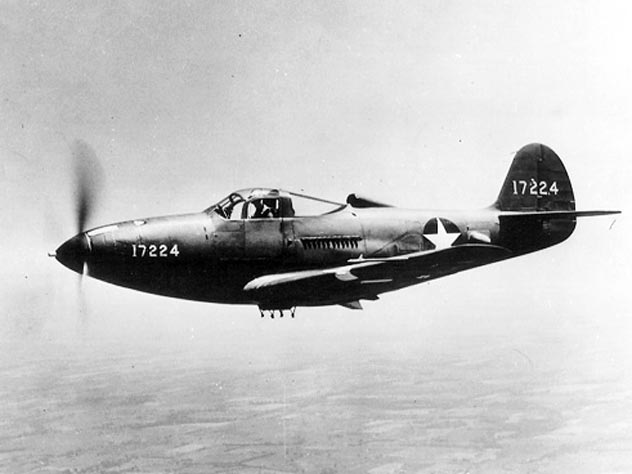 Знаменитый истребитель Bell P-39 «Аэрокобра» - на таком летал Александр Покрышкин. Источник: wikimedia.org Знаменитый истребитель Bell P-39 «Аэрокобра» - на таком летал Александр Покрышкин. Источник: wikimedia.org