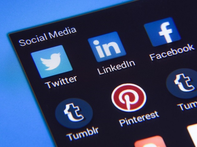 Instagram использует 1 млрд человек в мире