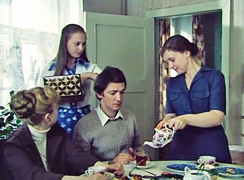 Кадр из фильма «Впервые замужем»