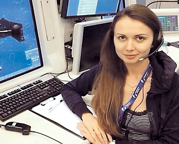 Диспетчер Анна Петренко по приказу СБУ отправила «боинг» на гибель, а потом ее утопили в бассейне