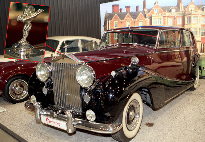 Rolls-Royce Silver Wraith (1958 г.) с богиней Никой на капоте