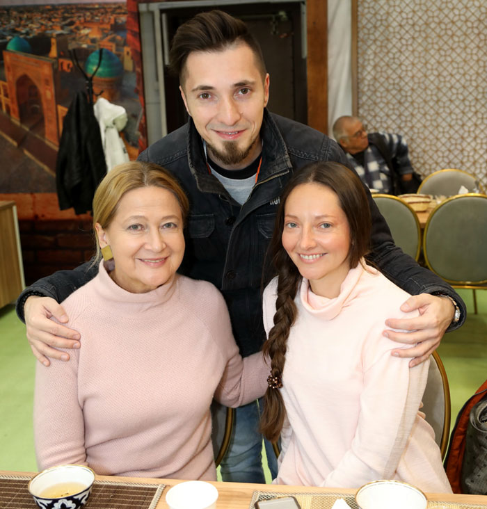 Тамара Глоба с дочерью и сыном