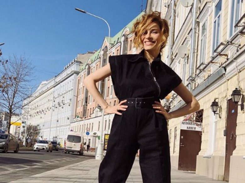 «Смело»: Елена Подкаминская показала, как кормит грудью «Смело»: Елена Подкаминская показала, как кормит грудью