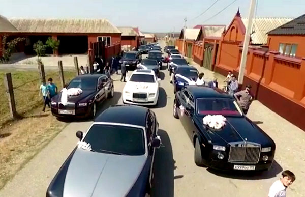 «Роллс Ройс» в Чечне - одна из самых распространенных марок автомобилей