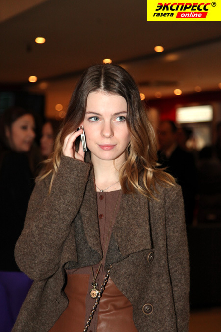 АННА СТАРШЕНБАУМ