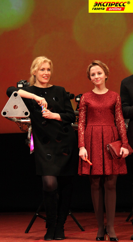 МАРИЯ ШУКШИНА (СЛЕВА)