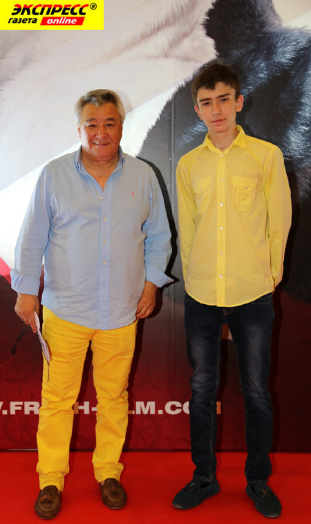 АЛИМЖАН ТОХТАХУНОВ С ВНУКОМ