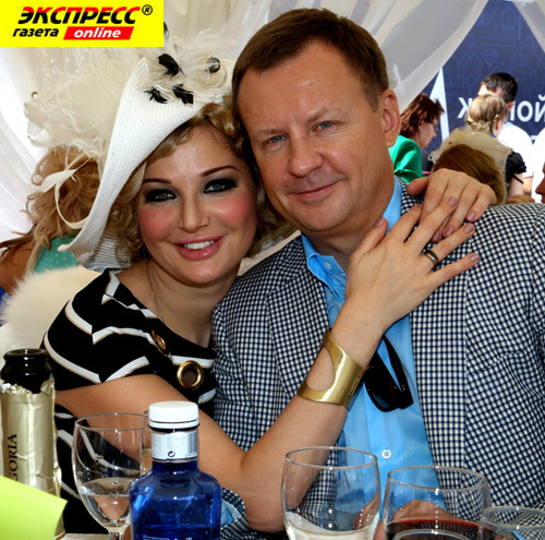 МАРИЯ МАКСАКОВА С МУЖЕМ ДЕНИСОМ ВОРОНЕНКОВЫМ