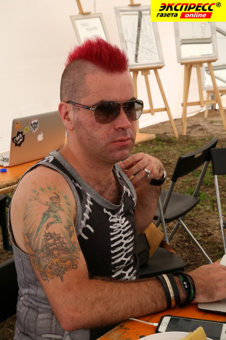 ИЛЬЯ ОСТРОВСКИЙ