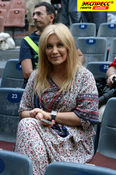 ТАИСИЯ ПОВАЛИЙ