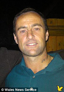 44-летний валлийский фанат погиб в предматчевой драке. Фото dailymail.co.uk