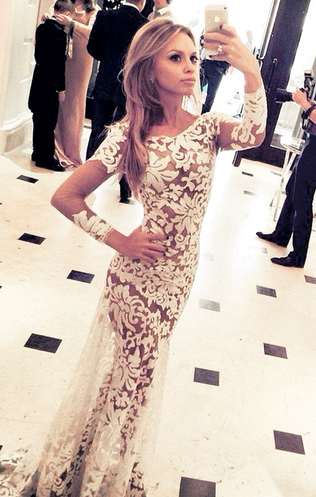 Красавица Милана знает себе цену...