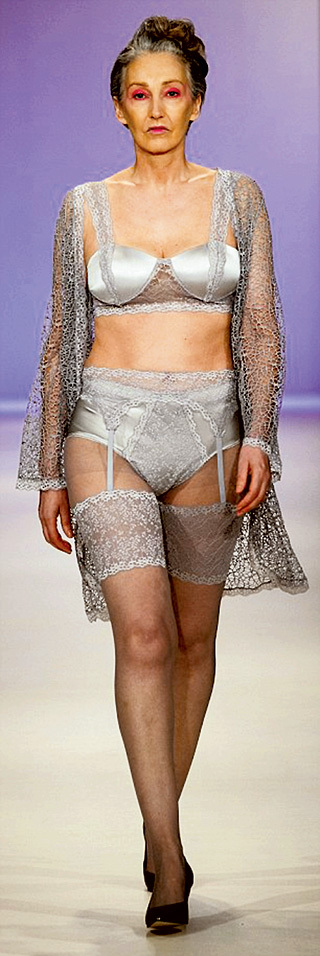 Дамы в летах тоже не были забыты