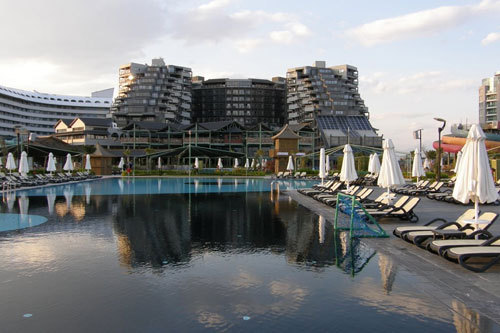 LARA DE LUXE HOTEL & RESORT