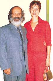 С ЖЕНОЙ ВАНИЕЙ ПЕНТЕАДО: супруга моложе актера на 16 лет