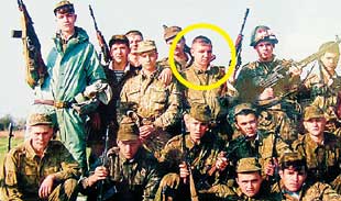 РЯДОВОЙ ГРЕБЕНЩИКОВ: слыл в армии балаболом и непоседой