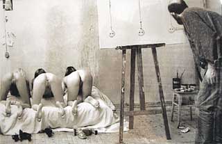 РАБОТА ХУДОЖНИКА И ФОТОГРАФА ГРИГОРИЯ МАЙОФИСА: три грации вдохновили только на розетки