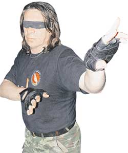 СЛЕПОЙ: даст фору многим зрячим