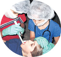 ИГРА В ДОКТОРА: а пониже мы спустимся через несколько лет