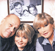 СЕМЕЙНЫЙ ПОРТРЕТ: с папой Володей и мамой Верой