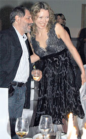 МИША И ЛАДА: телеведущий Леонтьев вывел в свет новую подружку