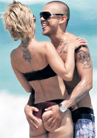 ЯЗЫК ЖЕСТОВ...