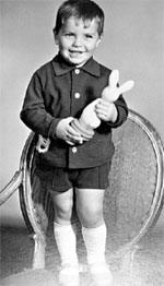 СЕРЁЖА: с детства был очаровательным малым