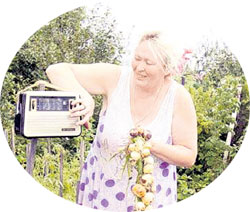 ЛЮДМИЛА МИЛЕХИНА: старенькая «Спидола» открыла ей глаза на музыкальные предпочтения птиц