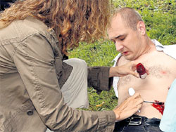 БУТАФОРСКАЯ КРОВЬ: говорят, смыть её очень сложно