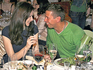 АНДРЕЙ МЕРЗЛИКИН И МАША МИРОНОВА: веселились, забыв, что дома их ждут «вторые половинки»