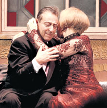 УТЕШЕНИЕ: Инна Михайловна уверяет партнёра, что он «мужчина ещё о-го-го!»