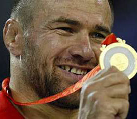 Асланбек Хуштов