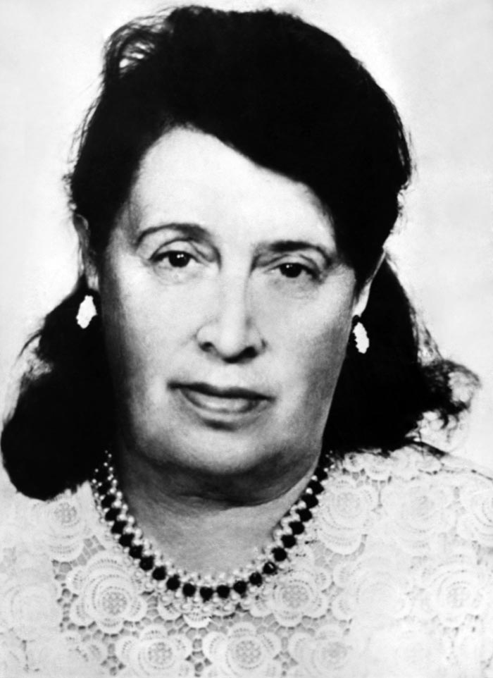 Сац биография. Сац биография. Сац биография. Сац с режиссерами. Сац биография.