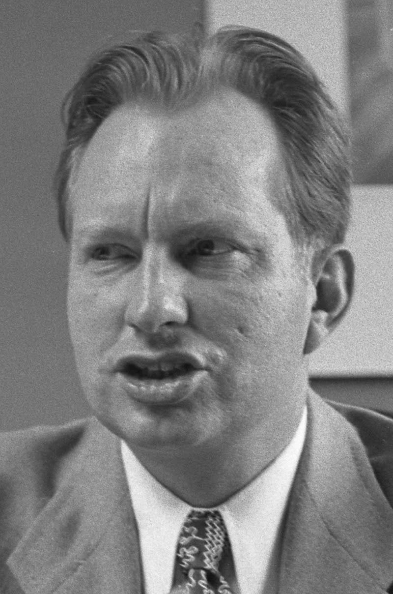 коды грабового для похудения. l ron hubbard in 1950 cropped084146. коды грабового для похудения фото. коды грабового для похудения-l ron hubbard in 1950 cropped084146. картинка коды грабового для похудения. картинка l ron hubbard in 1950 cropped084146. Пользователи из разных стран публикуют видео о волшебных цифрах, которые «приносят» удачу. Где поколение Z откопало популярную псевдонауку нулевых и насколько сильно они в нее поверили?
